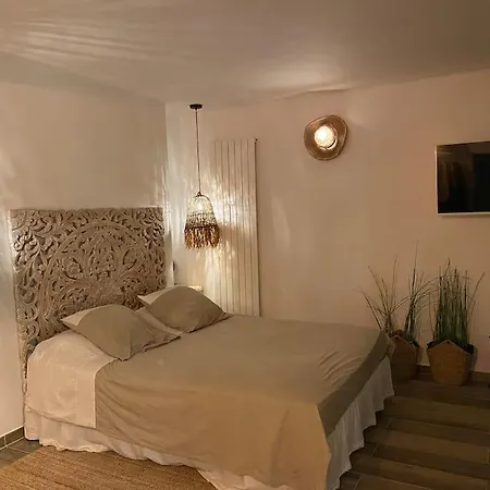 Вилла By Elodie Face A La *