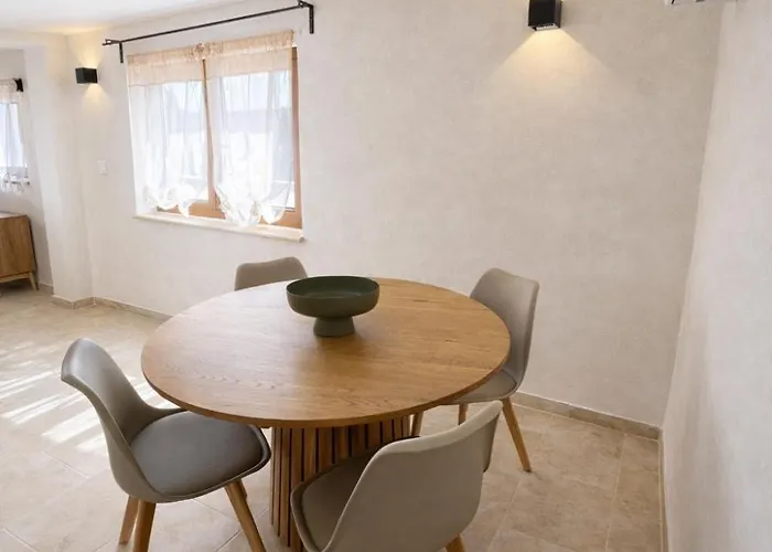 By Elodie Face à La * Hyères