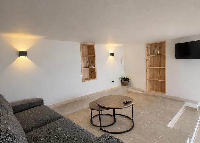 By Elodie Face A La * Єр